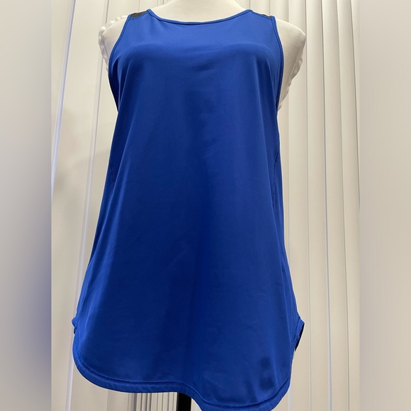 Lululemon Sculpt Tank ll in RARE Blue and Black colored top size 6-8 - Picture 9 of 12